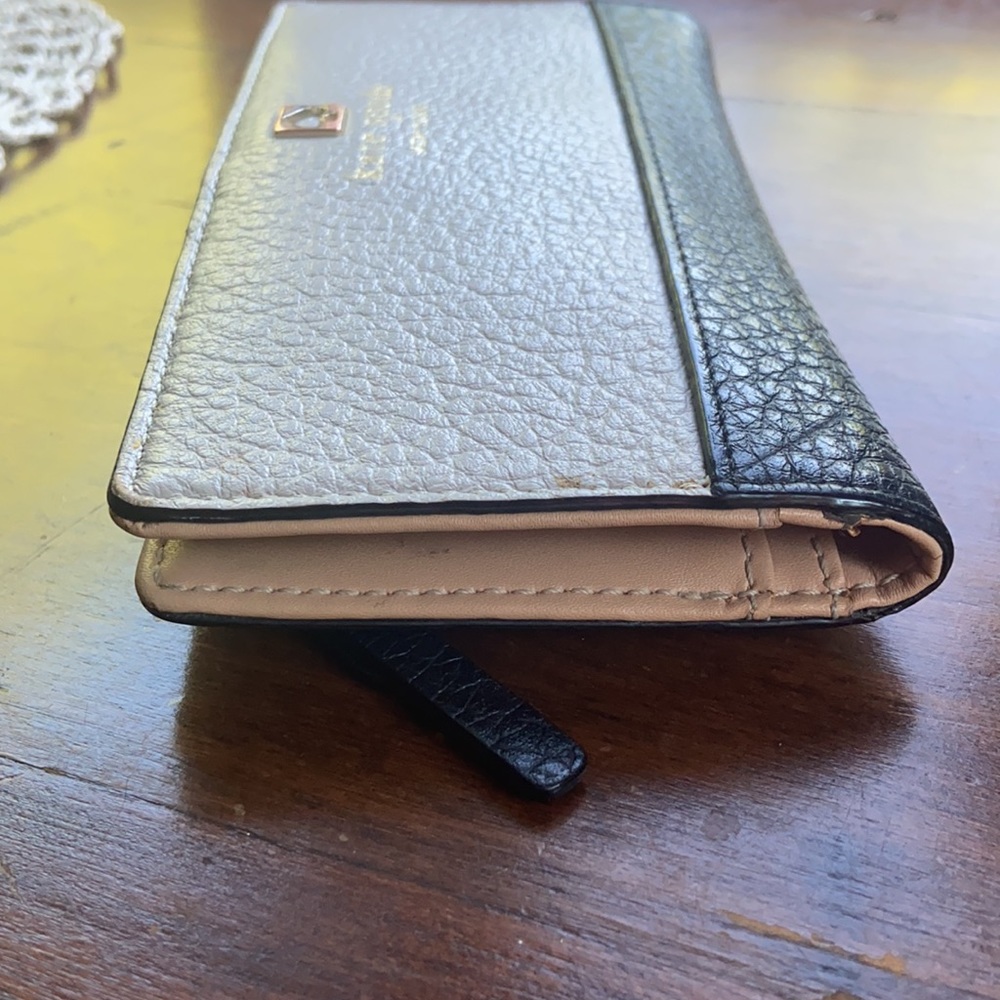 Kate Spade Staci Colorblock Bifold Beige Wallet - Picture 16 of 16